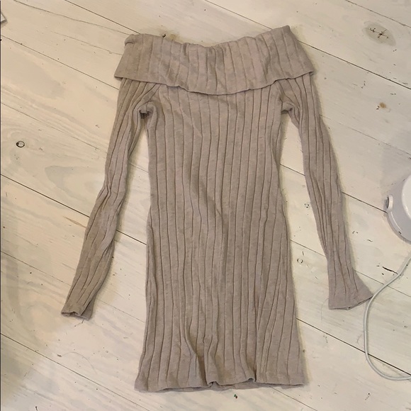 Dresses & Skirts - Off shoulder dressy Dresses & Skirts - Off shoulder dressy